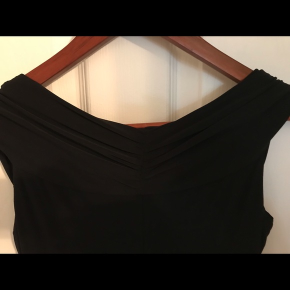 Ralph Lauren Evening: Black gown. - Picture 4 of 6